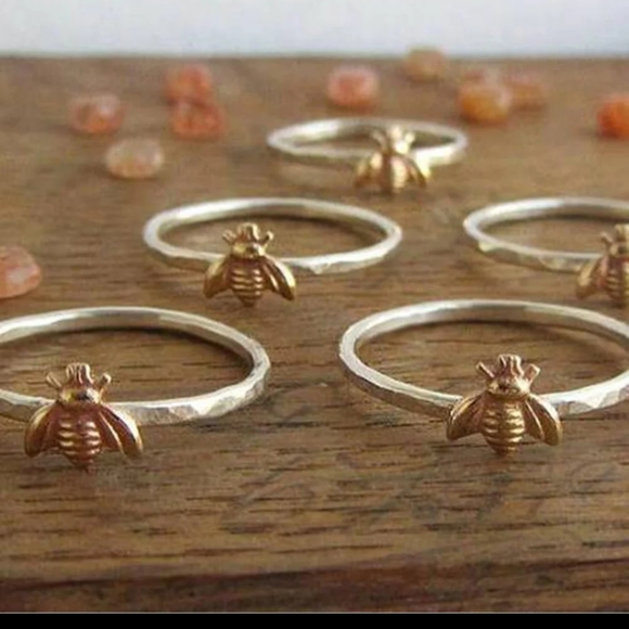 Tiny Gold Honey Bee Insect Engagement Wedding Ring - Picture 3 of 6